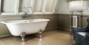 White double ended bath.